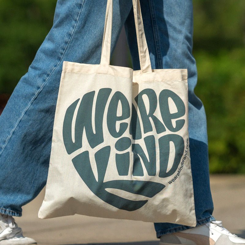 We are kind Heart | Tote Bag - We are kind - by Cromatiko