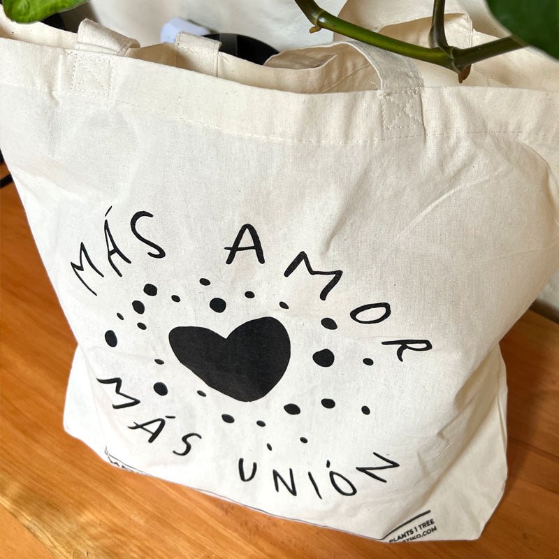 Mas Amor Mas Union | Tote Bag - We are kind - by Cromatiko