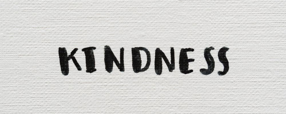 10 heartwarming quotes to inspire kindness in daily life - We are kind - by Cromatiko