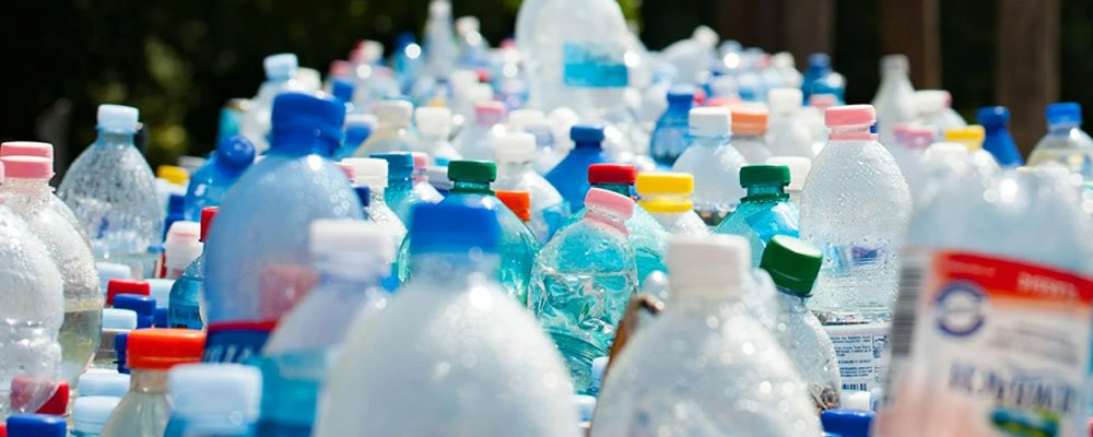 Say Goodbye to Plastic Bottles: Protecting Our Planet and Health - We are kind - by Cromatiko